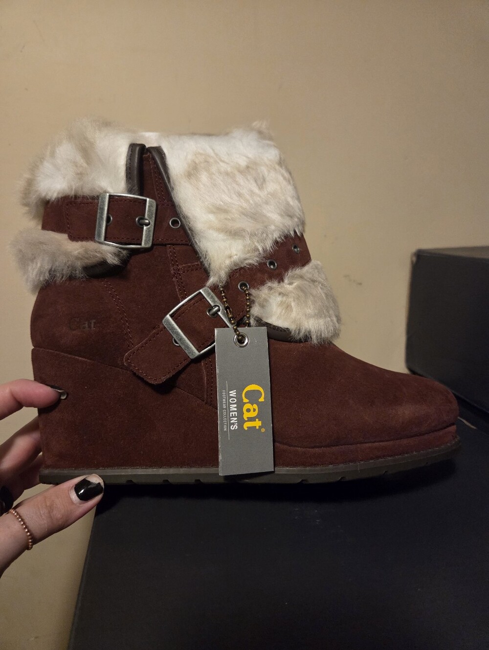Cat Boisterous Ankle Boots Wedge Heel Brandy Suede Faux Fur Lined Womens Size 10